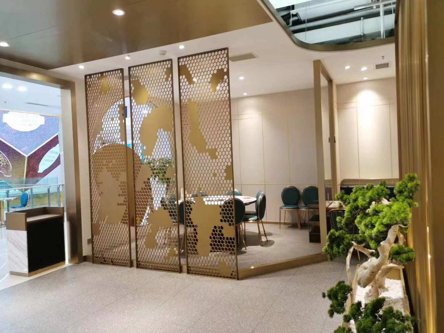 幾何平面圖案不銹鋼屏風打破你對美的局限